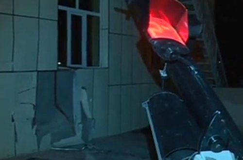 “07” səkiyə, sonra işıqfora çırpıldı - 2 yaralı+Video