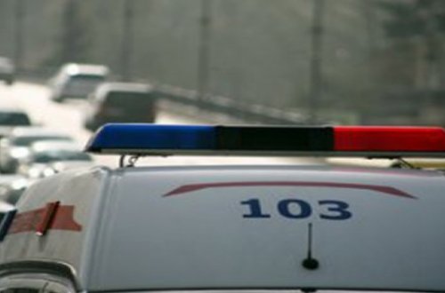 Bakıda piyada qadağan olunan yerdən keçdi: maşın vurdu