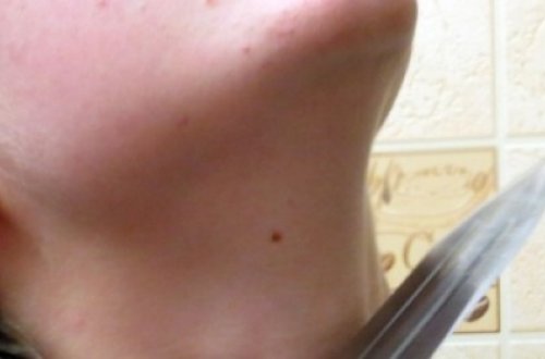 Zərdabda ər arvadının başını kəsdi