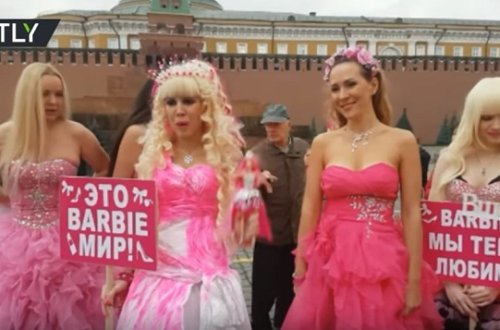 Moskvada `Barbilər` etiraza qalxdı - Video