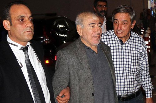 Məşhur aktyor saxlanılıdı - Fotolar