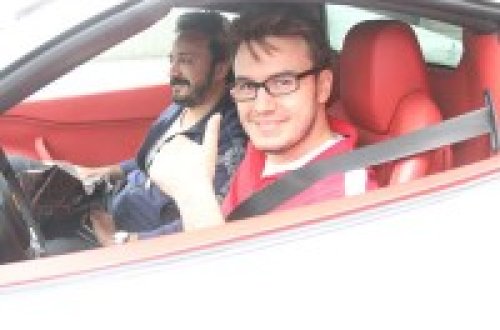 Müğənni 2 milyonluq avtomobil aldı - FOTOLAR