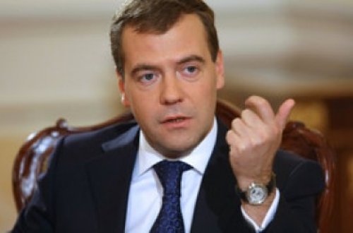 Medvedevin olduğu binada yanğın - Baş nazir zalı tərk etdi+Video