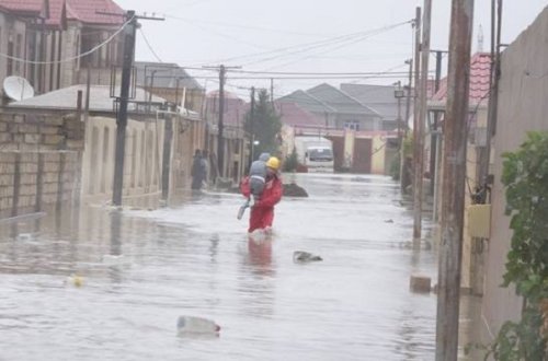 Cənub bölgəsində evləri su basdı - 48 nəfər xilas edildi