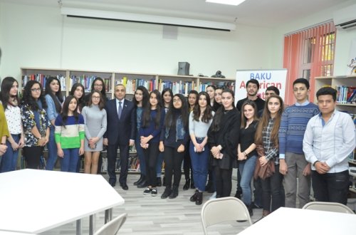 Azay Quliyev tələbələrin suallarını cavablandırıb – FOTOLAR