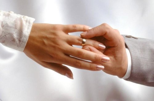 Toydan fotolar paylaşdığı üçün əri boşadı - 2 saatlıq evlilik