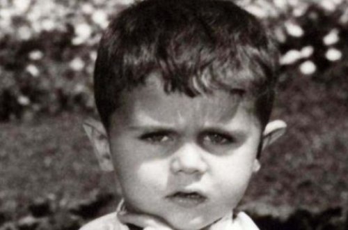 Bu uşaq yarım milyon insanı öldürüb - FOTOLAR
