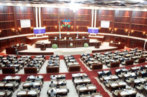 İki məsələ gündəlikdən çıxarıldı