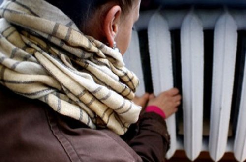 Məktəblərdə şagirdlər soyuqdan donur? - Açıqlama