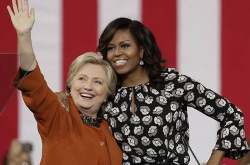 Mişel Obama Klintona oynayaraq dəstək verdi - VİDEO