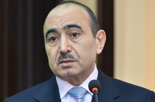 Əli Həsənovun Türkiyədə üçcildlik əsəri çapdan çıxıb