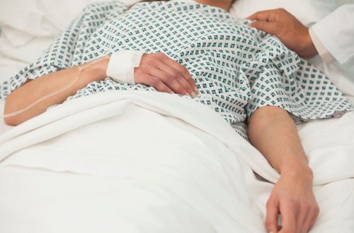 Ana və 2 yaşlı uşağı hamamda zəhərləndi