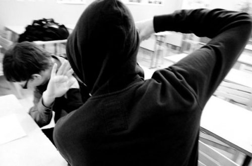 Qardaş qardaşı xəstəxanalıq etdi