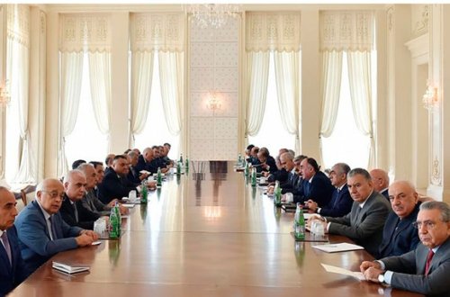 Nazirlərə sualınız var? — SİYAHI