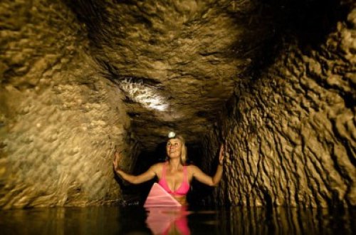 Ən böyük məzarlıqda üzdü - FOTOLAR