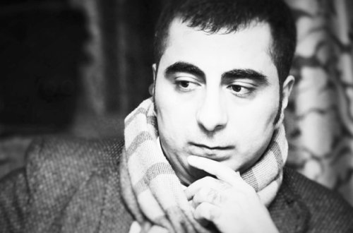 “Kitablaşma” - Rövşən Nəcəfov yazır