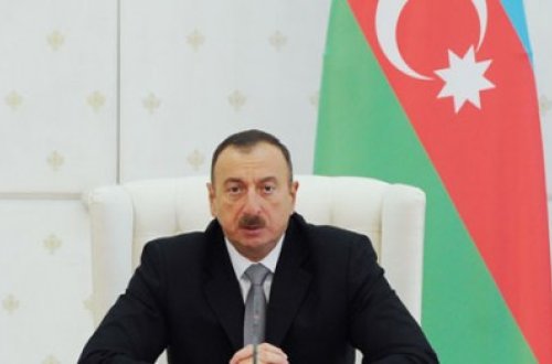 Prezident İlham Əliyev əlcəzairli həmkarını təbrik edib