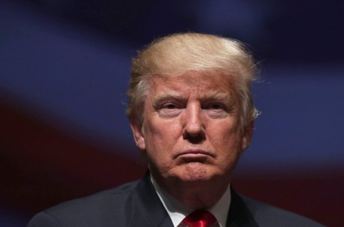 Tramp Klintonu `satqın` adlandırdı