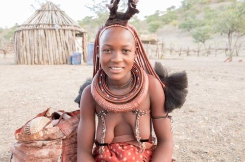 Qadınları çılpaq gəzən, uşaqlara 3 yaşında həyat yoldaşı seçən tayfa - FOTOLAR