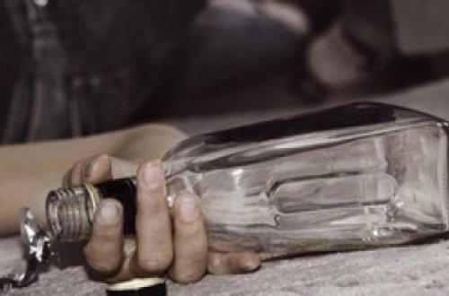 Bakı sakini sirkə turşusu içərək intihar edib