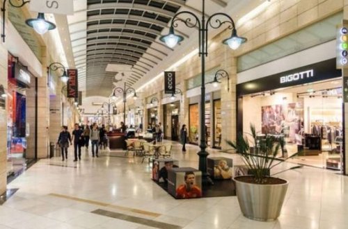 Bakıda məşhur ticarət mərkəzi bağlandı