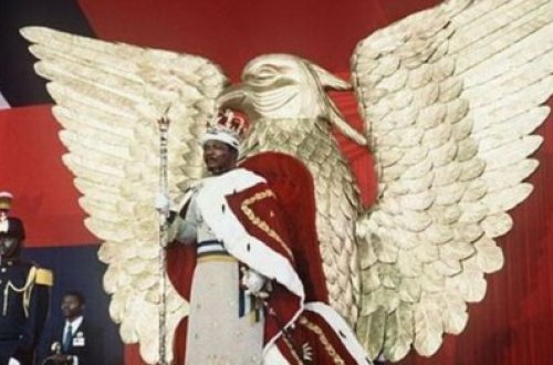 DƏHŞƏT: Dövlət başçısı gözəllik müsabiqəsinin qalibini kəsdirib ətini yedi - FOTOLAR