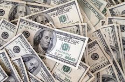 Azərbaycanda dolların məzənnəsi rekord həddə çatıb