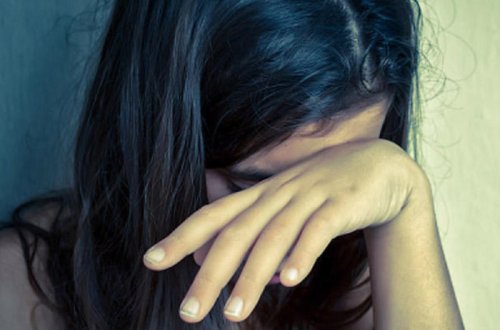 Şagirdlərinin intim yerlərinə toxunan müəllim AZADLIQDA