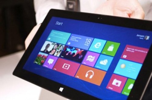 Azərbaycanda bütün şagirdlər planşetlərlə təmin olunacaqlar