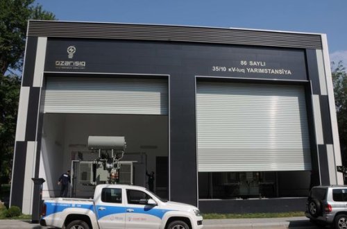 “Azərişıq”ın sürücüsü qırmızı işığı saymır — VİDEO