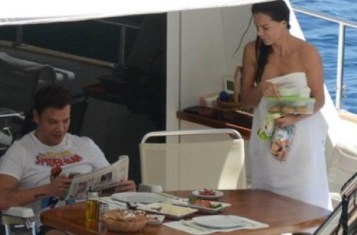 Müğənni sevgilisi ilə son gecəsini belə keçirdi - Fotolar