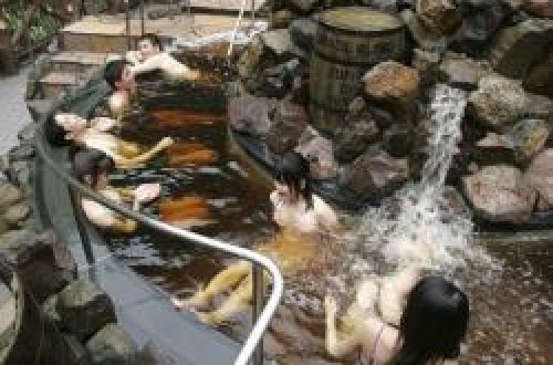 Spa mərkəzinin GİZLİ ÜZÜ: Bol qız, şərab dolu hovuzlar, hamam və... - FOTOLAR