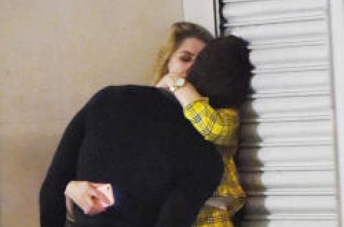 Küçədə intim anlar yaşayan ikilini kameraya çəkdilər - FOTOLAR