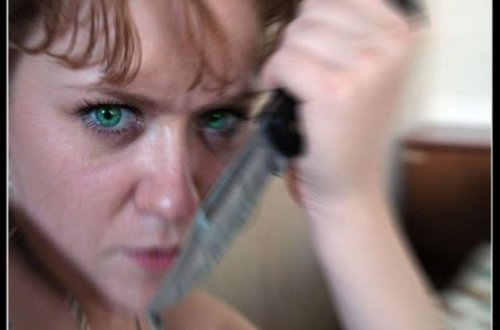 Hacıqabulda qızı anasını döyərək öldürüb