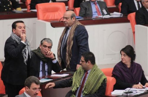 HDP məclisdən getdi