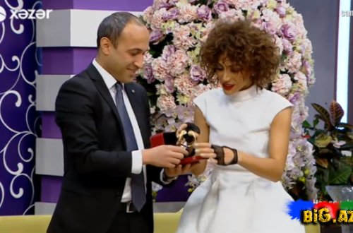 Röyaya canlı yayımda bahalı zinət əşyaları HƏDİYYƏ: 