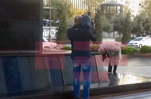 Bakıya gələn erməni Xocalı abidəsini ziyarət etdi + FOTOLAR