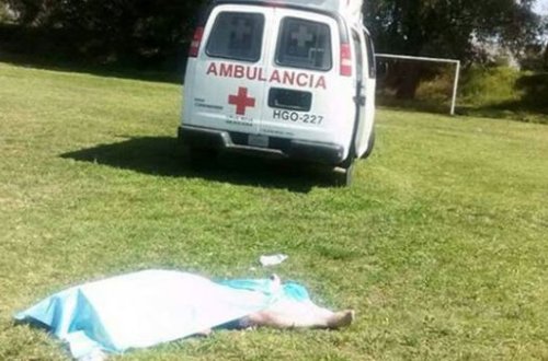 Meksikada futbolçu qırmızı vərəqəyə görə hakimi öldürdü