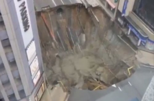 Yaponiyada yolun 30 metrə yaxın hissəsi çöküb — VİDEO