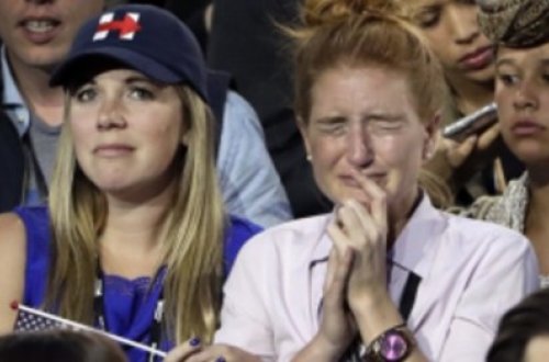 Avropa ŞOKDA: “Gözlərimizin önündə bir dünya yıxılır”