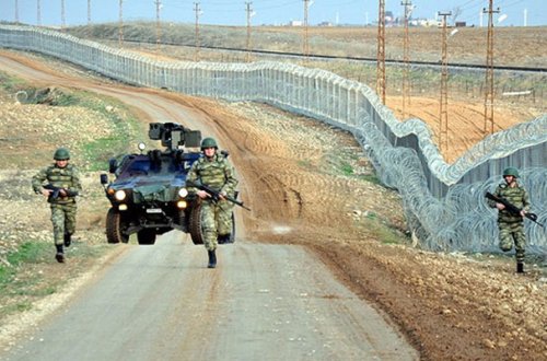 Türkiyədə avtobus atəşə tutuldu - 4 ölü