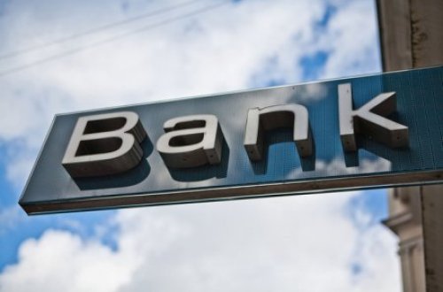 Daha 2 bank dollar satışını dayandırdı - Siyahı