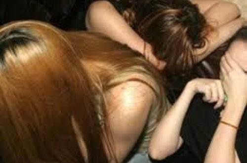 Mənzildə əxlaqsızlıq yuvası aşkar edildi - Şirvanda