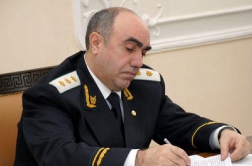 Zakir Qaralov prokuroru işdən qovdu - Qardaşına görə