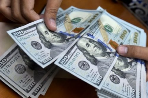 Bir dollar 1,7 manata çatır - RƏSMİ MƏZƏNNƏ