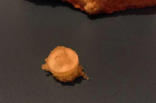 Bakıda çörəyin içindən görün nə çıxdı - FOTO