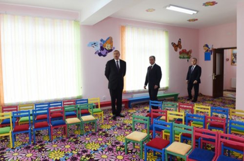 İlham Əliyev məktəb binasının açılışında - Fotolar