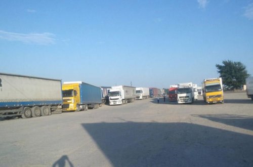 Azərbaycandan Rusiyaya 160 yük avtomobili buraxılıb