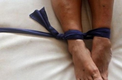 Gəncədə qadının əl-ayağını bağlayıb yandıran şəxslər həbs olundular