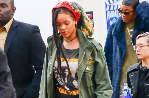 Rihanna alt paltarı olmadan yaxalandı – FOTOLAR